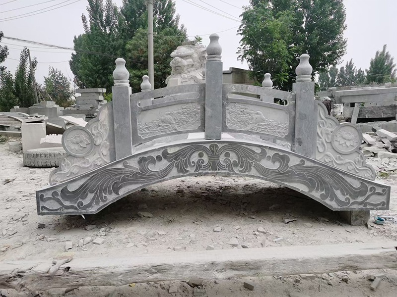 石材雕刻工藝：浮雕、圓雕、鏤空雕刻、透雕、沉雕、線雕、陽雕工藝。(圖2)