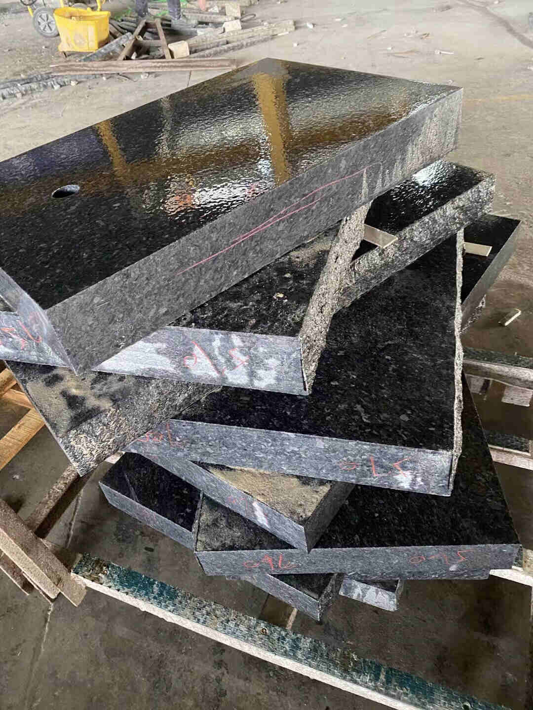 進口黑金砂石材