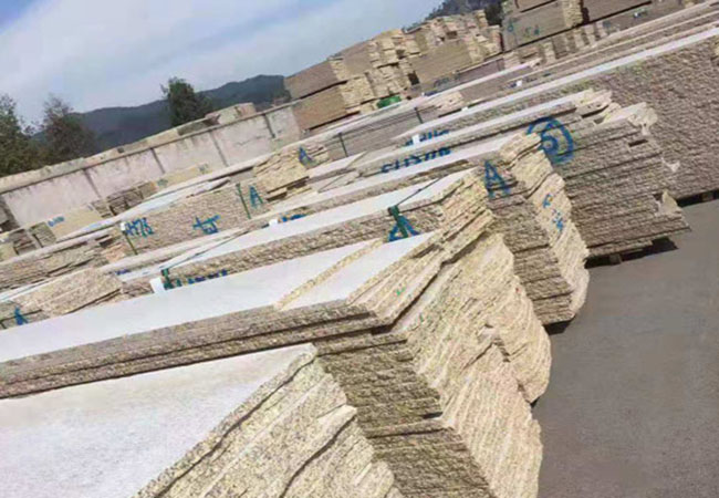 弧形黃金麻石材廠家在哪